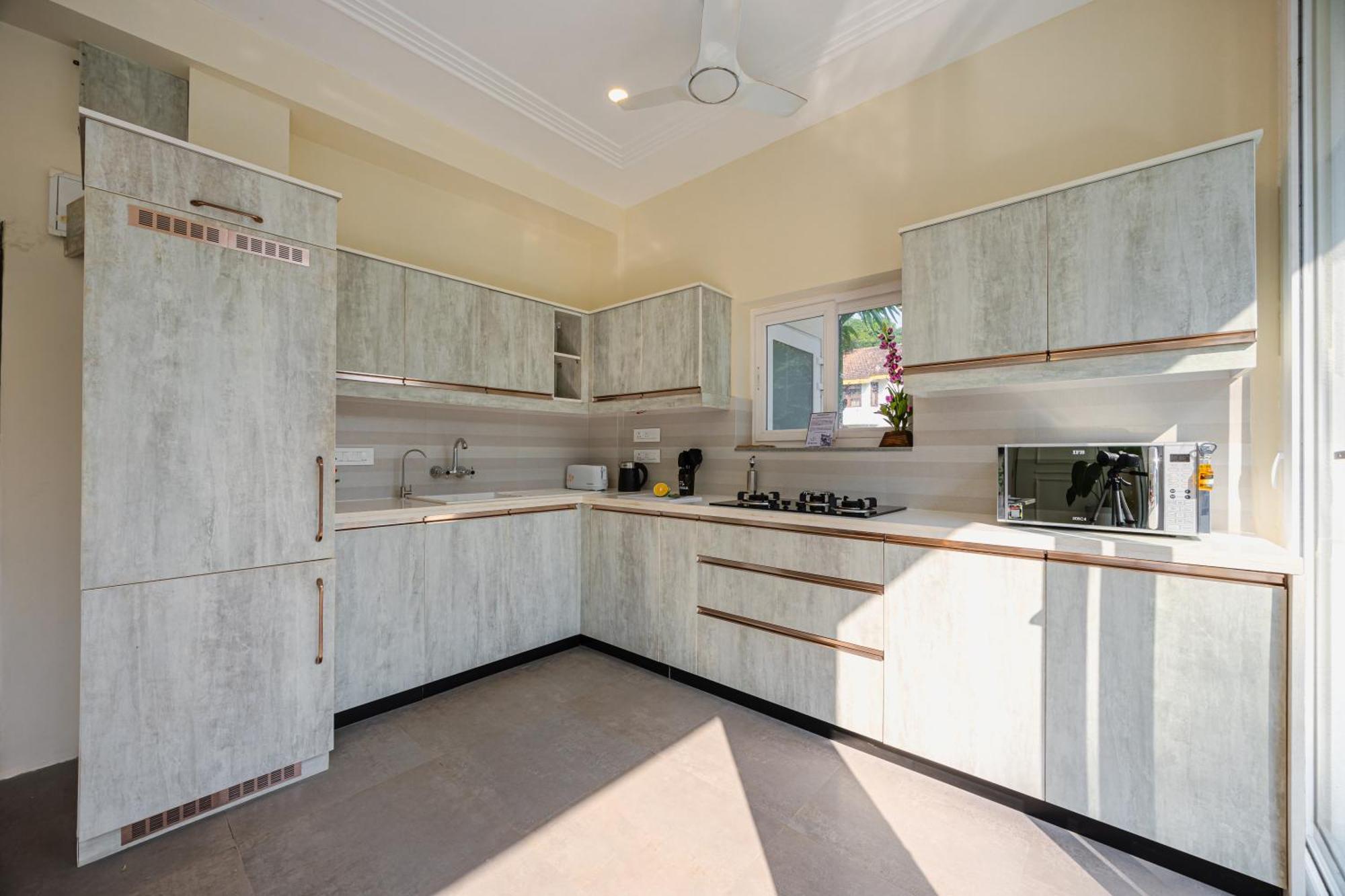 Elivaas 4 Bhk Villa Near Beach With Private Pool & Bar - Casa Boa Vida Candolim Exterior foto
