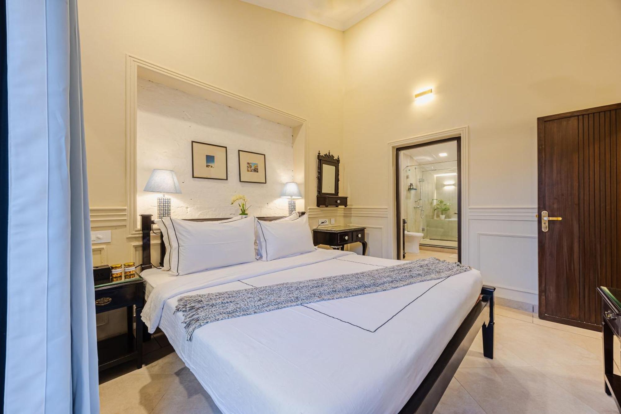 Elivaas 4 Bhk Villa Near Beach With Private Pool & Bar - Casa Boa Vida Candolim Exterior foto